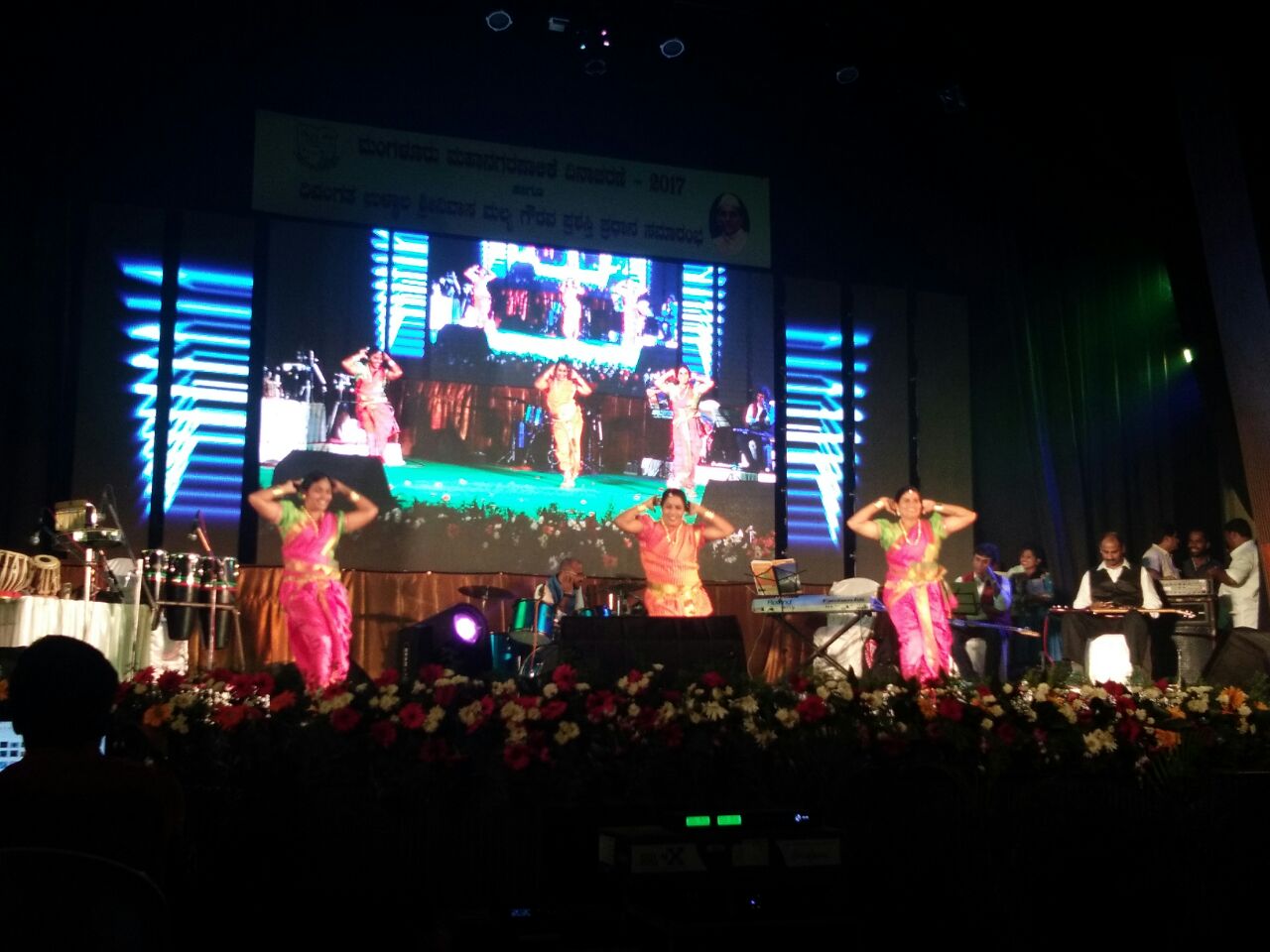 ಮೇಯರ್, ಸದಸ್ಯರು, ಸಿಬ್ಬಂದಿಯಿಂದ ಕಲಾ ವೈಭವ